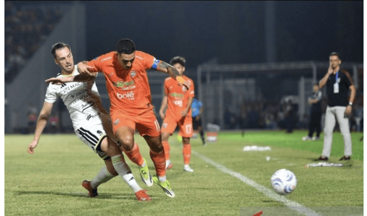 Persija Jakarta Merangkak Naik ke Peringkat Tiga Usai Duel Sengit Kontra Borneo FC