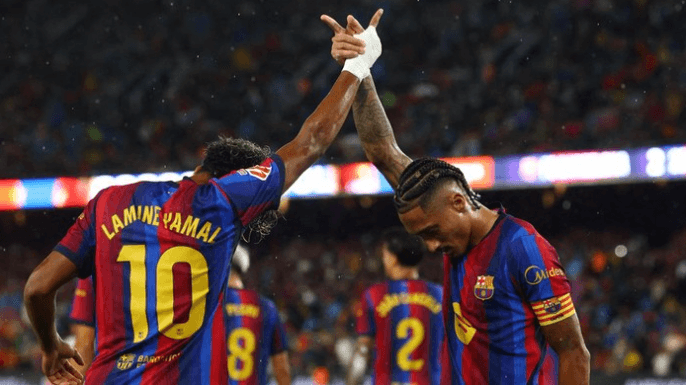 Raphinha Hat-trick! Barcelona Pesta Gol 7-2 saat Gilas Racing Santander